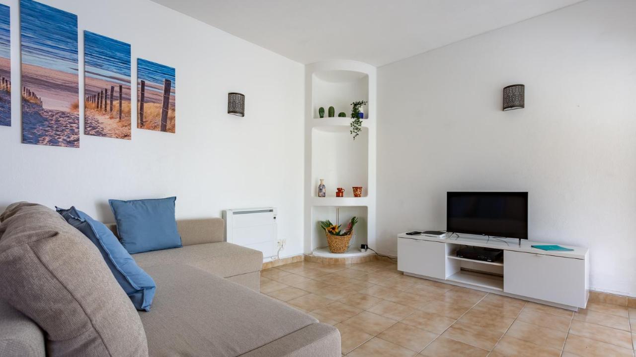 Charming Beachside Apartment W/ Pool By Lovelystay 阿尔布费拉 外观 照片